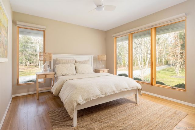 5 Skyes Neck Court, East Quogue, NY 11942