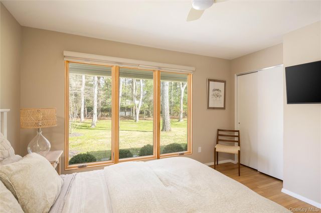 5 Skyes Neck Court, East Quogue, NY 11942