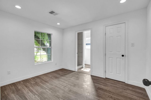 1332 Montgomery Street, La Marque, TX 77568