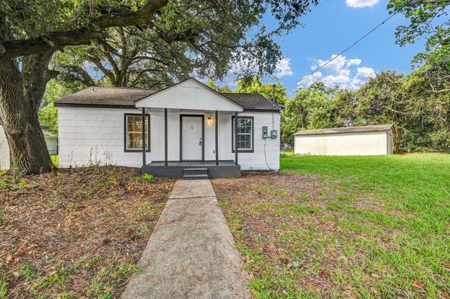 1332 Montgomery Street, La Marque, TX 77568