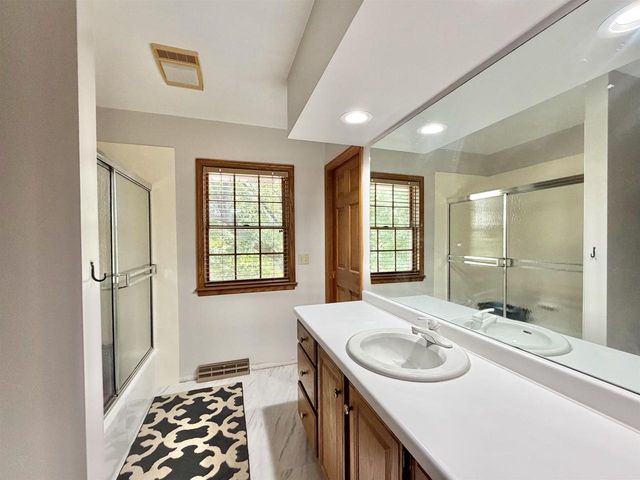 605 Cambridge Drive, Janesville, WI 53548