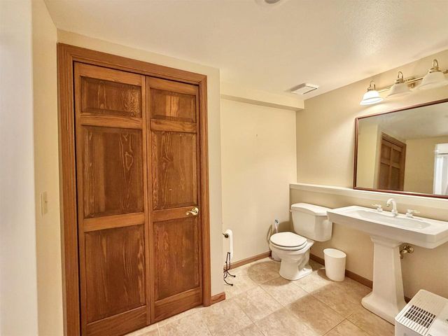 605 Cambridge Drive, Janesville, WI 53548