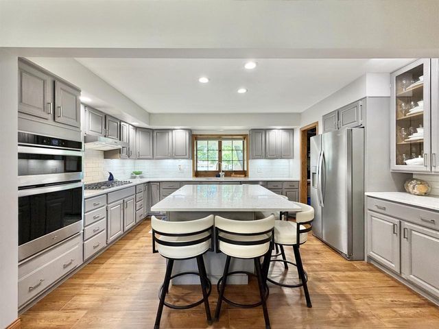 605 Cambridge Drive, Janesville, WI 53548