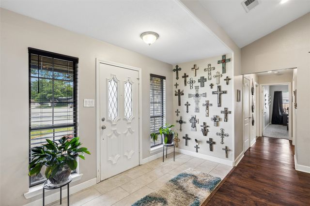 7320 Wesley Court, North Richland Hills, TX 76180