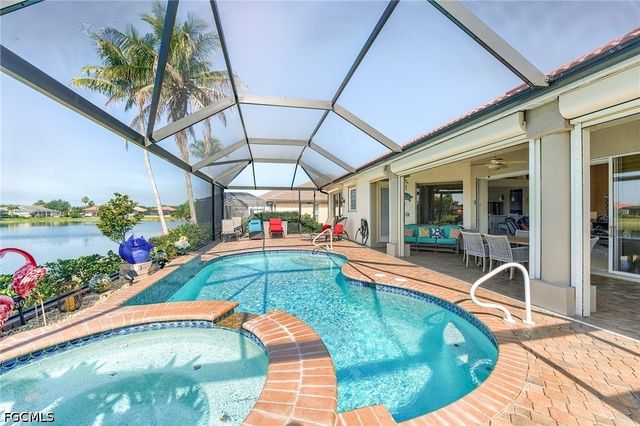 8555 Southwind Bay CIR, Fort Myers, FL 33908
