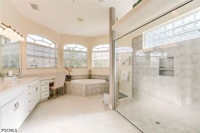 8555 Southwind Bay CIR, Fort Myers, FL 33908