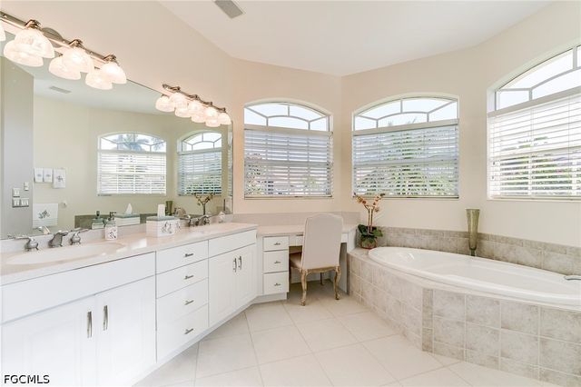 8555 Southwind Bay CIR, Fort Myers, FL 33908