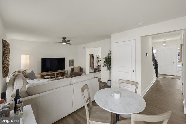 8 NIGHTHAWK CT, Gettysburg, PA 17325