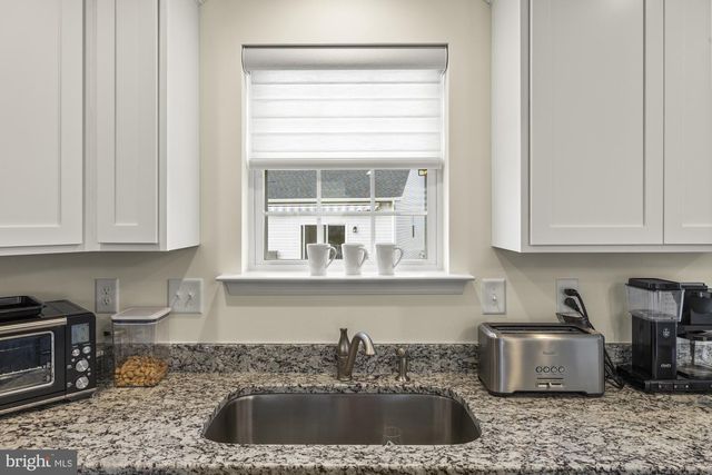 8 NIGHTHAWK CT, Gettysburg, PA 17325