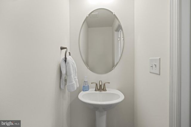 8 NIGHTHAWK CT, Gettysburg, PA 17325