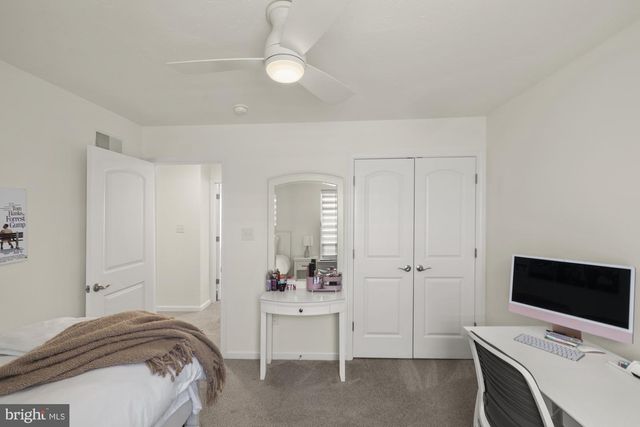 8 NIGHTHAWK CT, Gettysburg, PA 17325