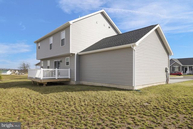 8 NIGHTHAWK CT, Gettysburg, PA 17325