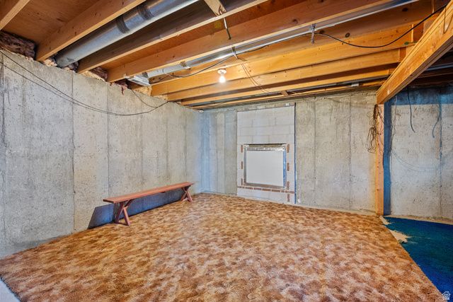 4416 W 5855 S, Taylorsville, UT 84118