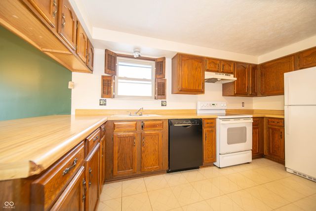 8108 N Payne Road, Indianapolis, IN 46268