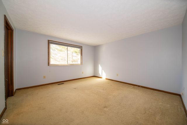 8108 N Payne Road, Indianapolis, IN 46268