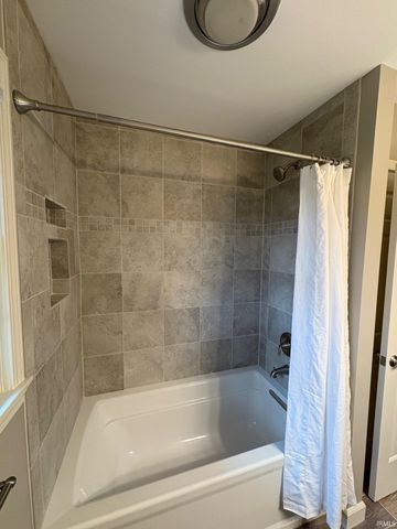 1706 N DENVER Drive, Marion, IN 46952