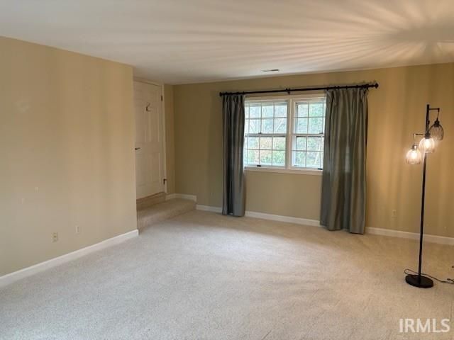 1706 N DENVER Drive, Marion, IN 46952