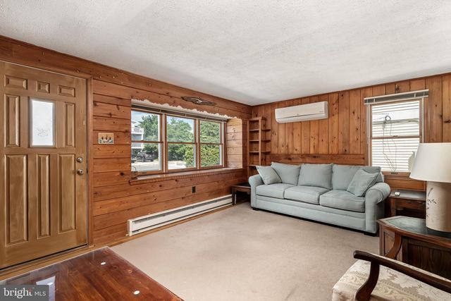 9 EAST 10TH STREET, Barnegat Light, NJ 08006