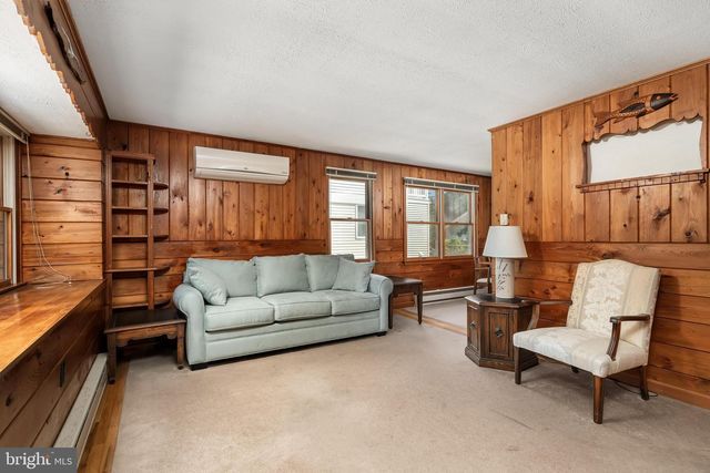 9 EAST 10TH STREET, Barnegat Light, NJ 08006
