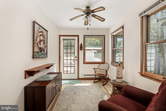 9 EAST 10TH STREET, Barnegat Light, NJ 08006