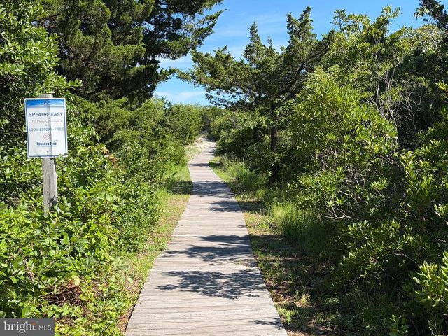 9 EAST 10TH STREET, Barnegat Light, NJ 08006