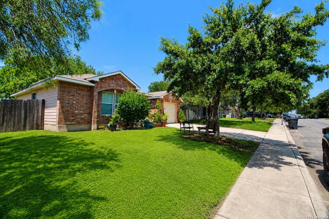 8335 Sweet Maiden st, San Antonio, TX 78242