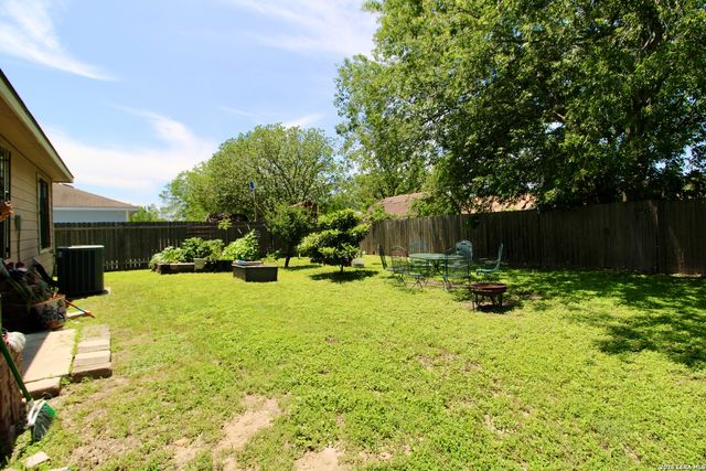 8335 Sweet Maiden st, San Antonio, TX 78242