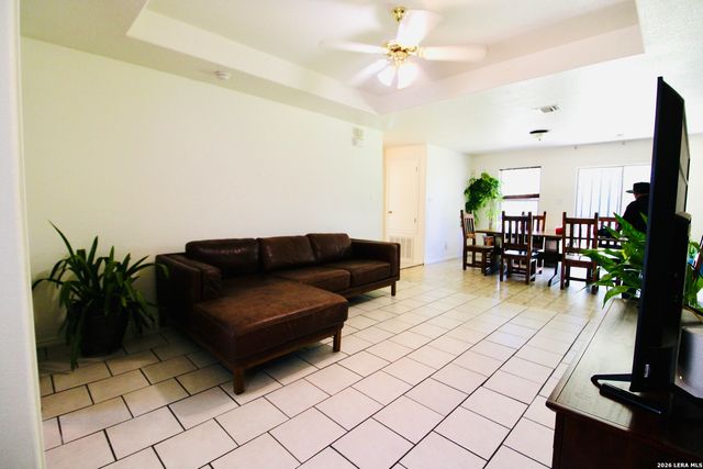 8335 Sweet Maiden st, San Antonio, TX 78242