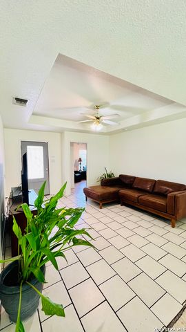 8335 Sweet Maiden st, San Antonio, TX 78242