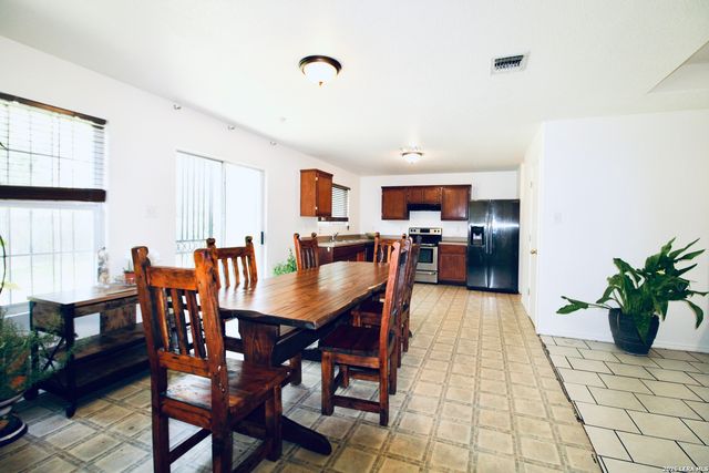 8335 Sweet Maiden st, San Antonio, TX 78242