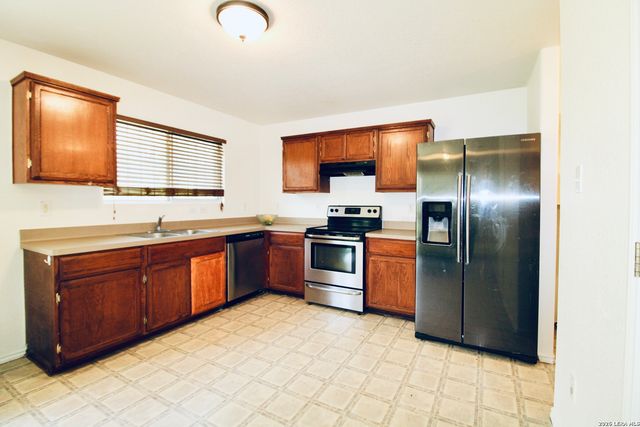 8335 Sweet Maiden st, San Antonio, TX 78242