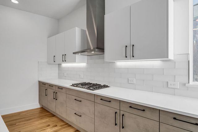 426 W 9th Street, Dallas, TX 75208
