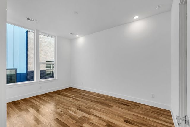 426 W 9th Street, Dallas, TX 75208