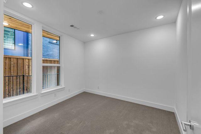 426 W 9th Street, Dallas, TX 75208
