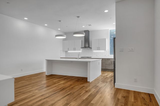426 W 9th Street, Dallas, TX 75208