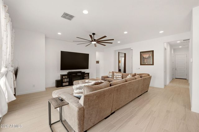 25540 N 174TH Avenue, Surprise, AZ 85387