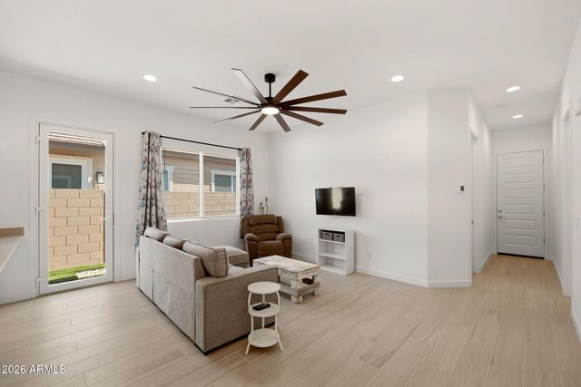 25540 N 174TH Avenue, Surprise, AZ 85387