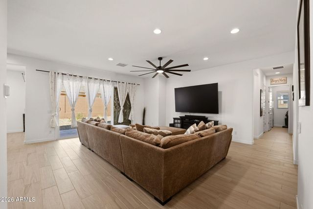 25540 N 174TH Avenue, Surprise, AZ 85387