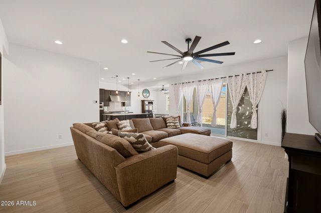 25540 N 174TH Avenue, Surprise, AZ 85387