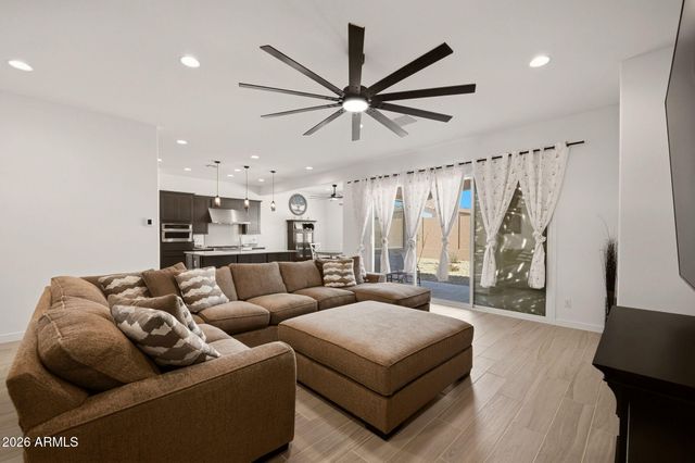25540 N 174TH Avenue, Surprise, AZ 85387