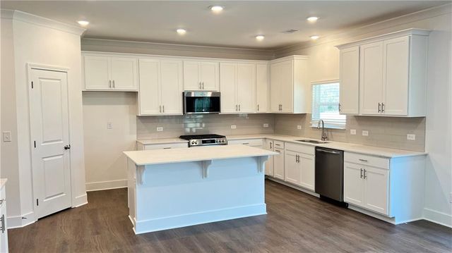 2720 Westgate Park Drive, Loganville, GA 30052