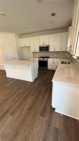 2720 Westgate Park Drive, Loganville, GA 30052