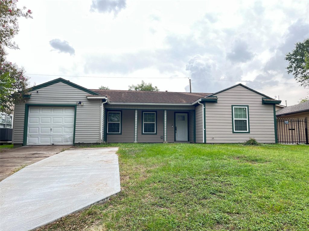 714 Horncastle Street, Channelview, TX 77530