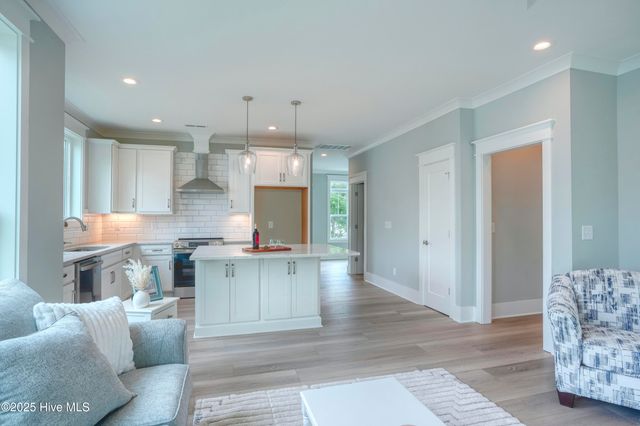 64 Pier View Court, Hampstead, NC 28443