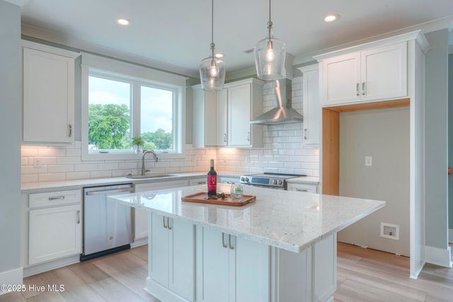64 Pier View Court, Hampstead, NC 28443