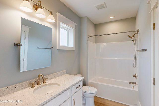 64 Pier View Court, Hampstead, NC 28443