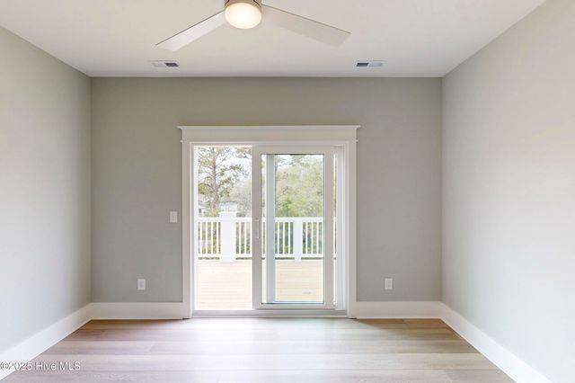 64 Pier View Court, Hampstead, NC 28443