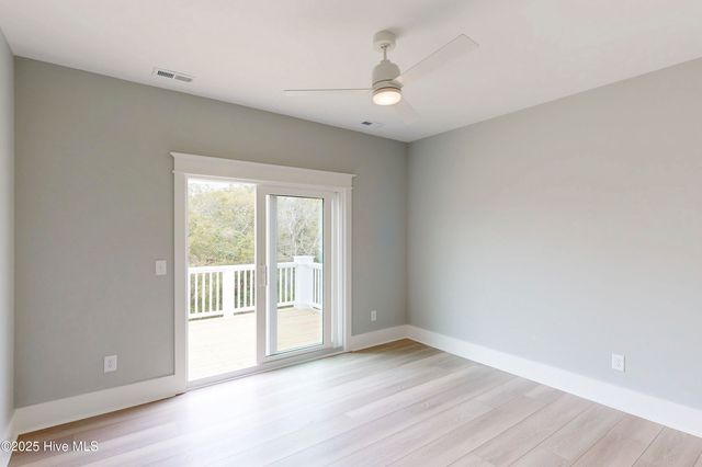 64 Pier View Court, Hampstead, NC 28443