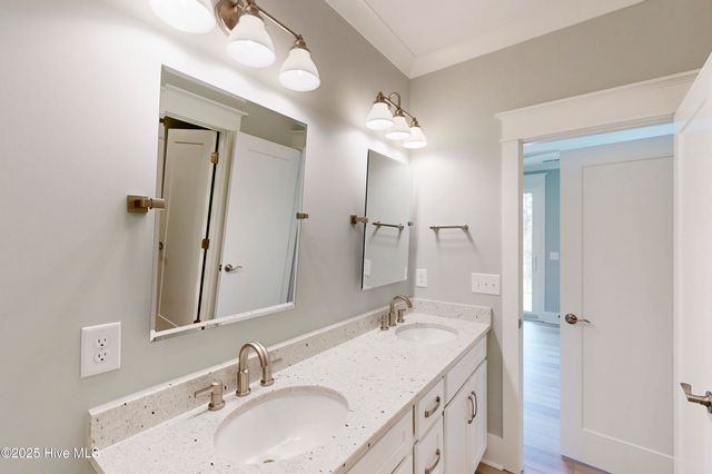 64 Pier View Court, Hampstead, NC 28443