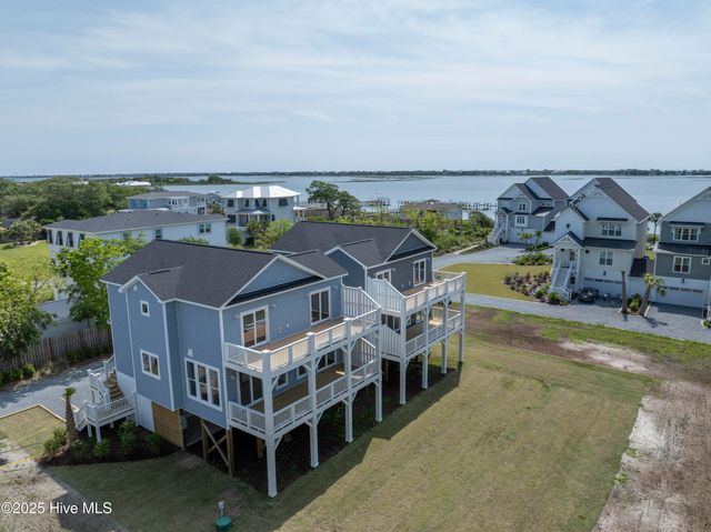 64 Pier View Court, Hampstead, NC 28443